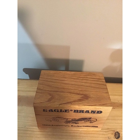 Vintage Hinged Wood Recipe Box Eagle Brand 125th Anniversary 1852-1982 - Picture 8 of 10